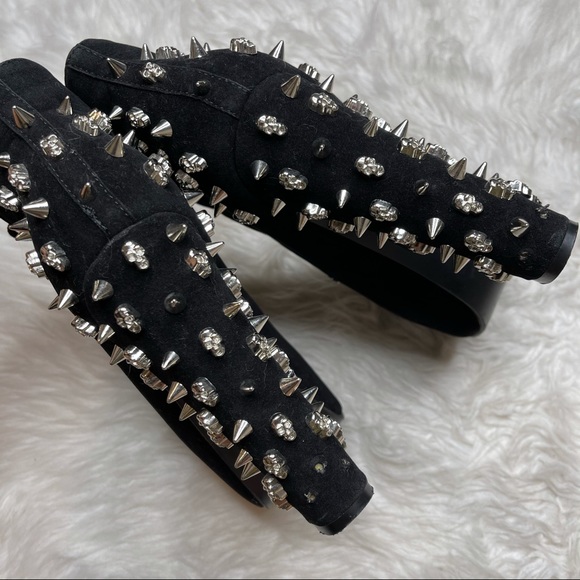 ❌ SOLD Glaze | Studded Ankle Platform Heel Booties - Picture 4 of 7